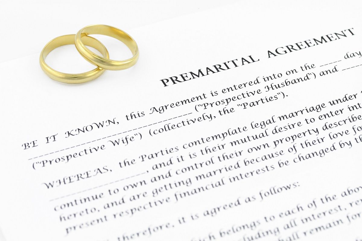 Premarital agreement with two wedding rings | Post and prenuptial agreements |Vetrano | Vetrano & Feinman